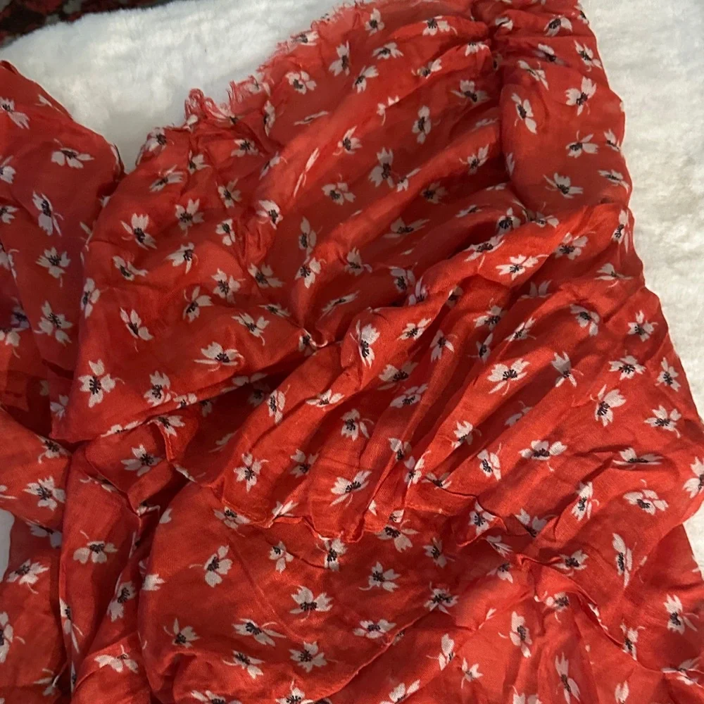 GAP Red Floral Scarf Size 23^72